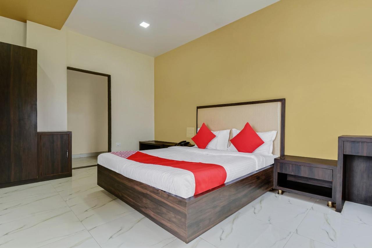 Kāla Oyo 48352 Hotel Bhagyalaxmi מראה חיצוני תמונה