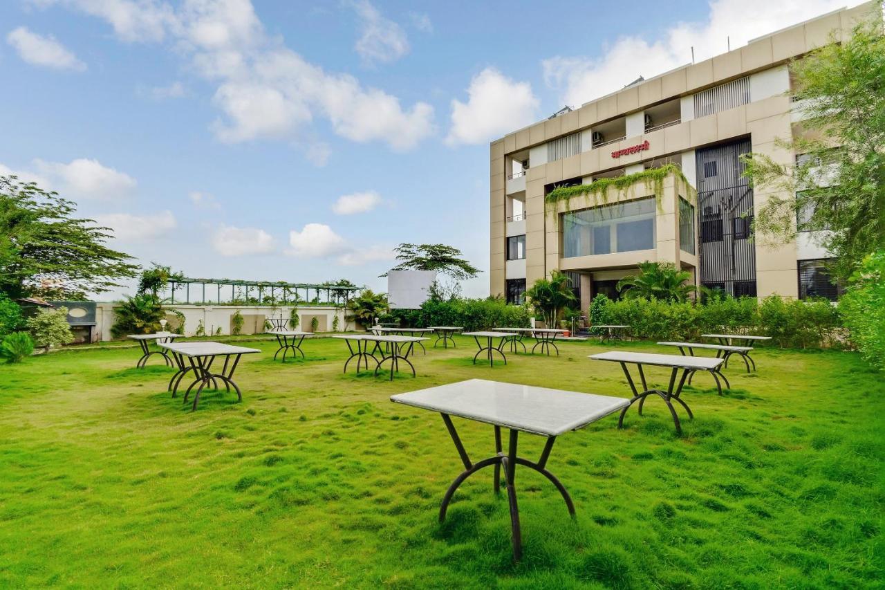 Kāla Oyo 48352 Hotel Bhagyalaxmi מראה חיצוני תמונה