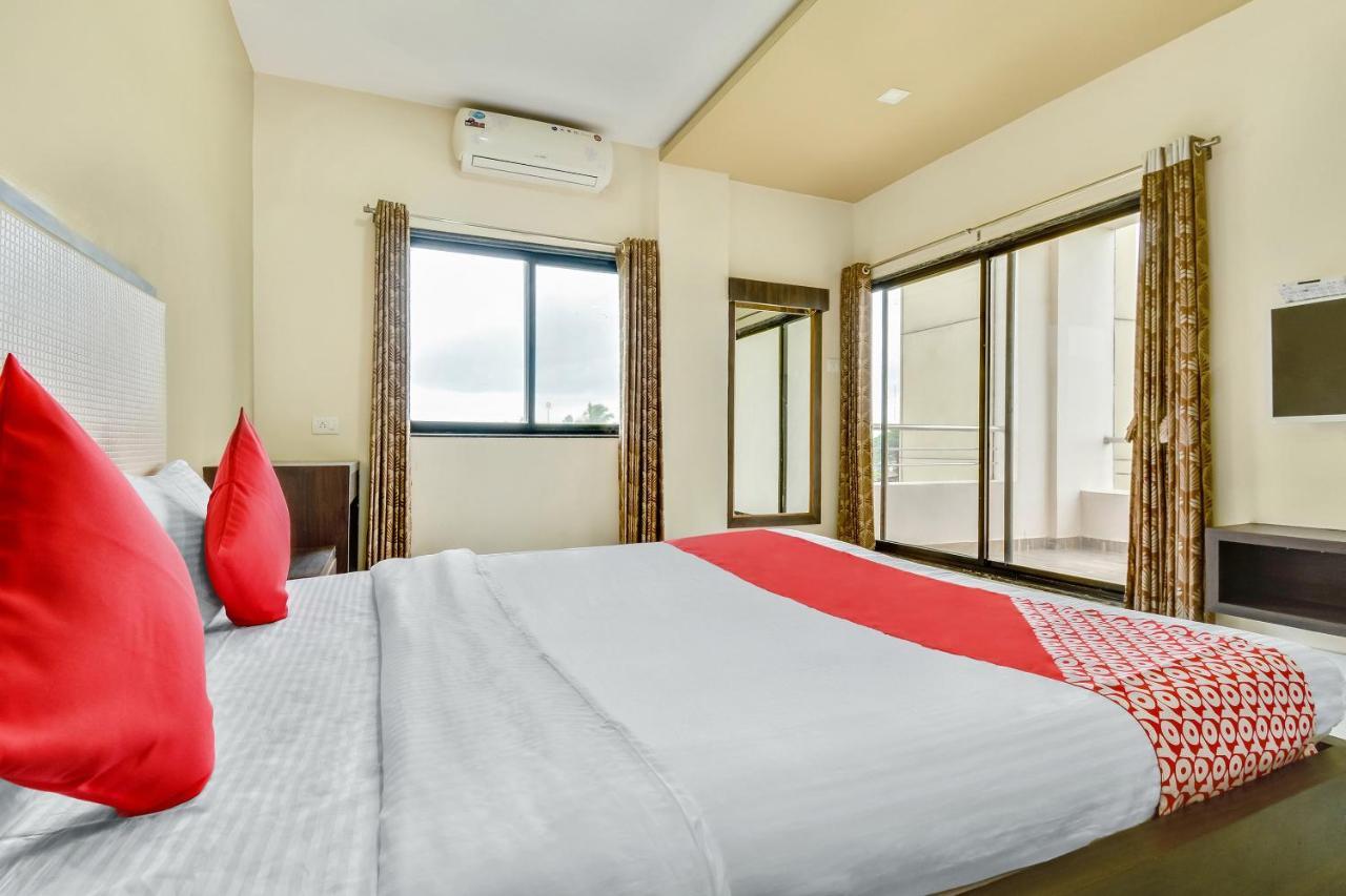 Kāla Oyo 48352 Hotel Bhagyalaxmi מראה חיצוני תמונה