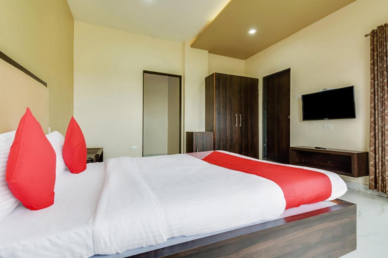 Kāla Oyo 48352 Hotel Bhagyalaxmi מראה חיצוני תמונה