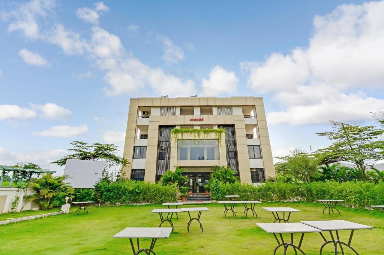 Kāla Oyo 48352 Hotel Bhagyalaxmi מראה חיצוני תמונה